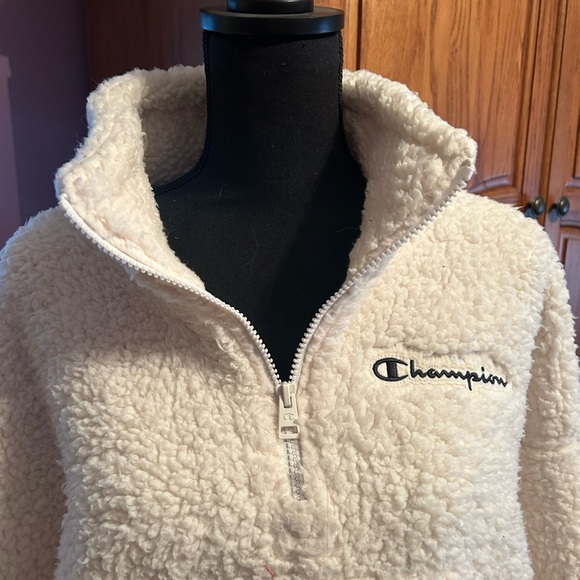 Women’s Champion Faux Sherpa-like pull over 1/4 zip - Picture 2 of 6